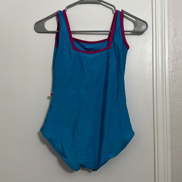 Yumiko: Marieke. Size small. Body N-Cyan with N-Lipstick. No lining - Picture 2 of 2
